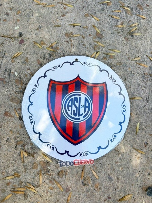 Producto - CHAPA ESCUDO SAN LORENZO REDONDO GRANDE