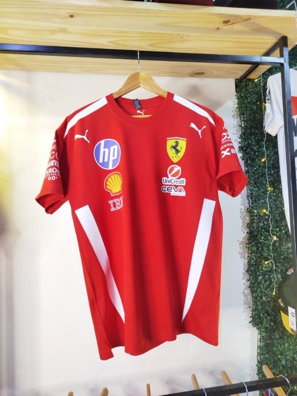 Producto - Remera Ferrari 2026