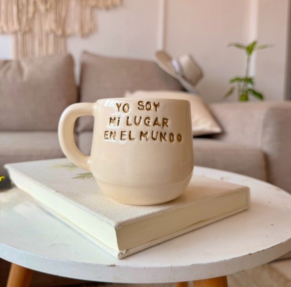 Producto - Taza yo soy mi lugar en el mundo