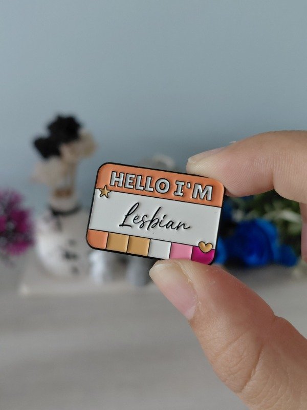 Producto - Pin metalizado - Hello, I'm lesbian #0117