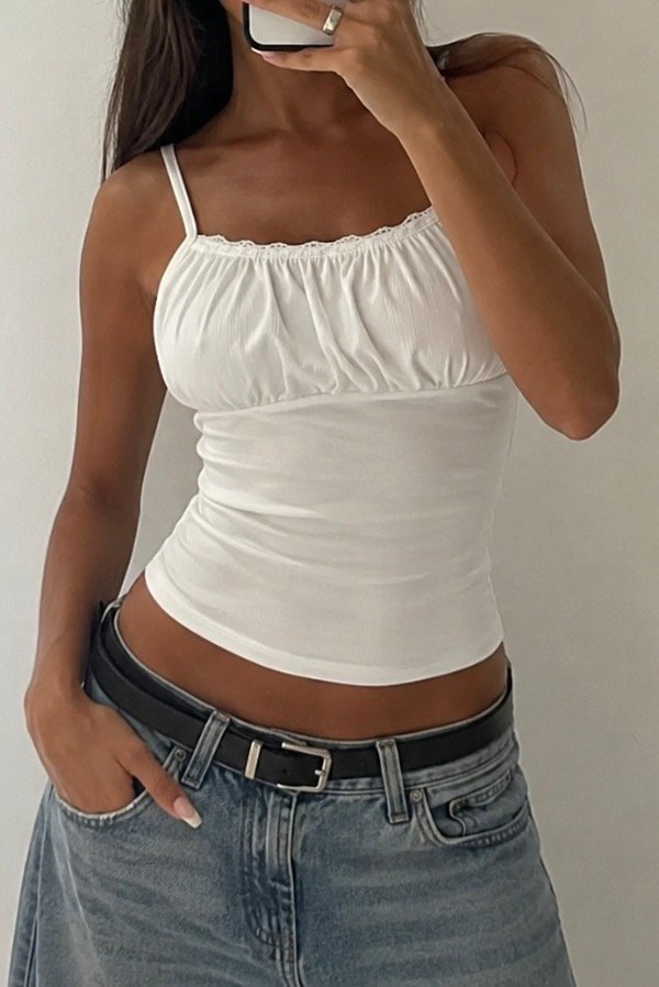I) top sara