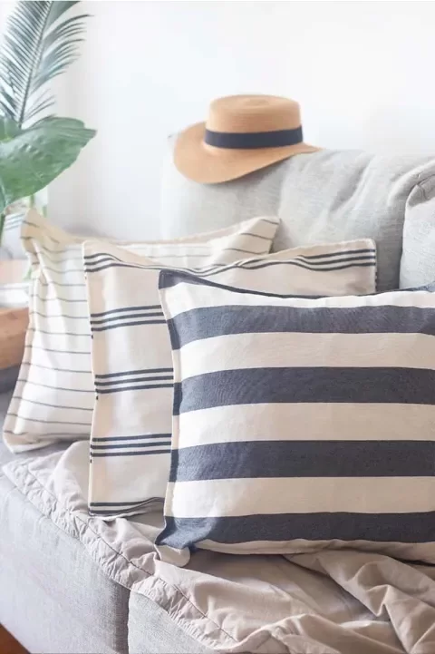 Producto - ALMOHADON TUSOR RAYA ANCHA NEGRO 40X40