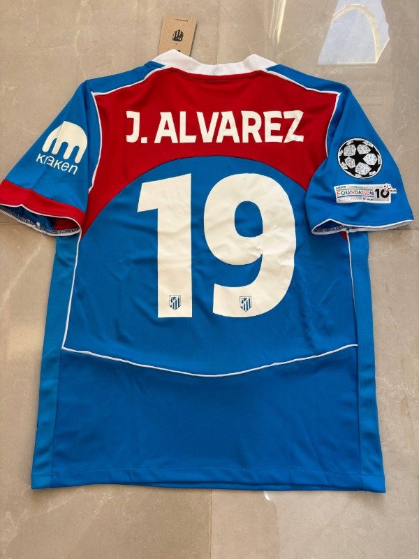 Producto - Atletico Madrid 3ra 25/26 Version hincha 19 J. Alvarez