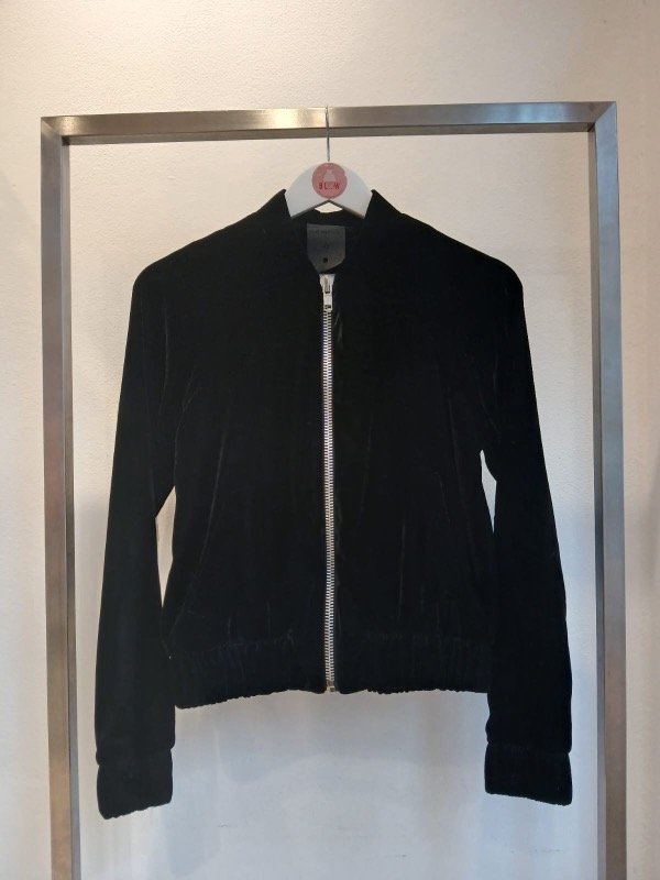 Producto - Campera ALLO MARTÍNEZ (42)