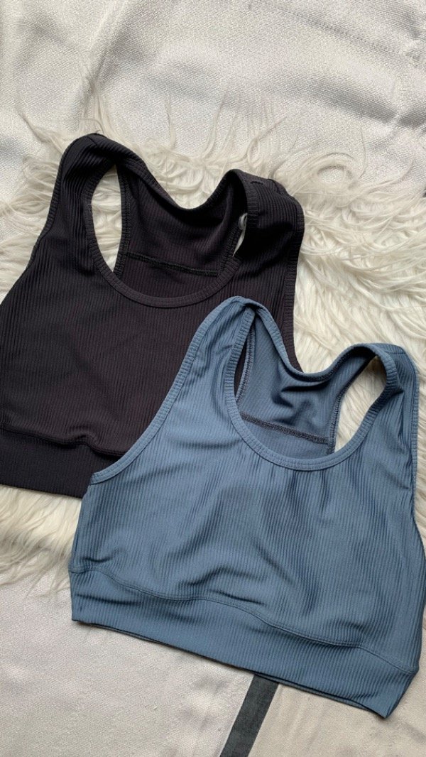 Producto - Top deportivo con tiras gruesas