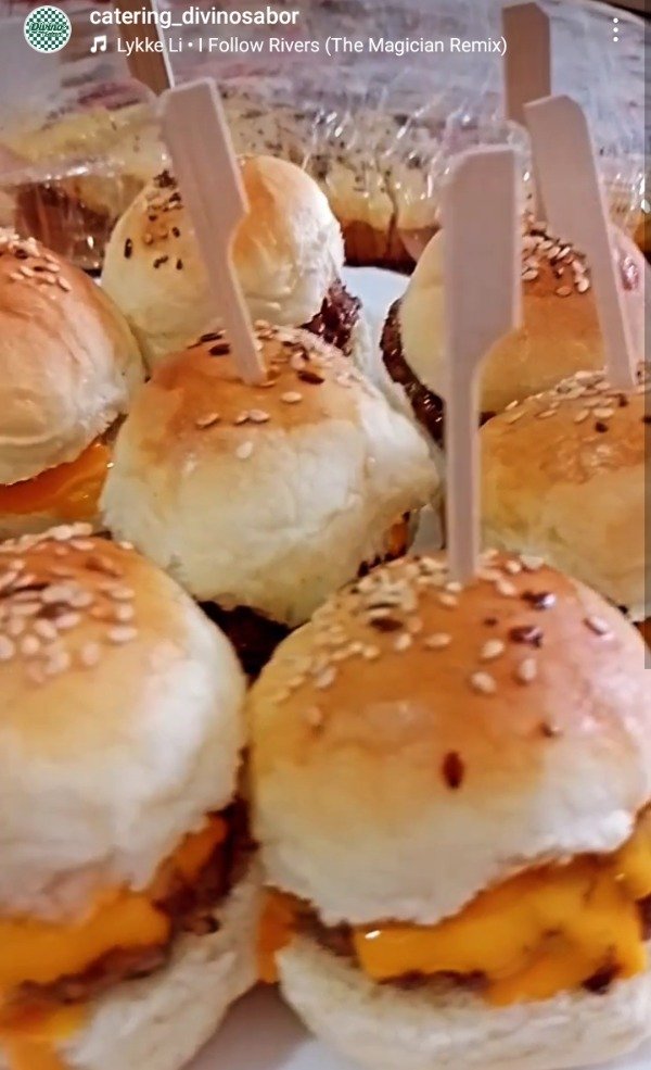 Producto - Mini hamburguesas con queso cheddar x 10 unidades