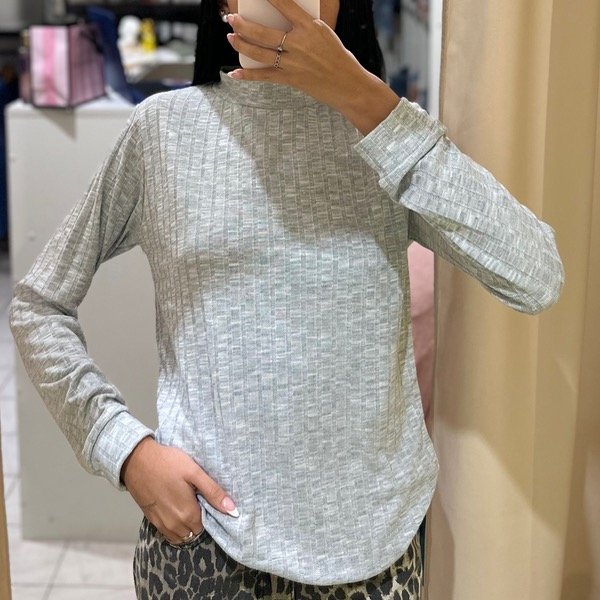 Producto - POLERA LANILLA GRIS