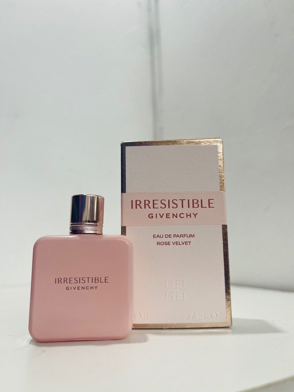 Producto - Minitalla Irresistible rose Velvet Givenchy