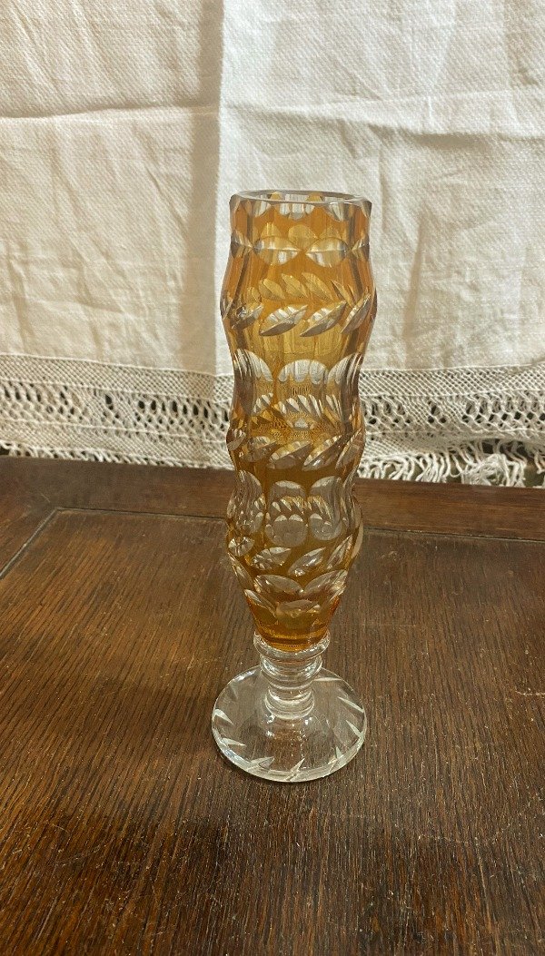 Producto - Florero De Cristal Tallado En Color Ámbar/caramelo