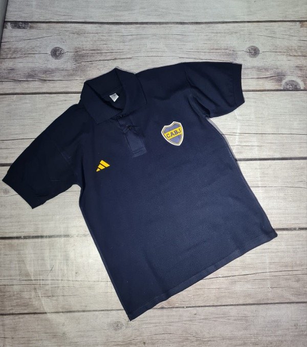 Producto - Chomba Boca Azul Marino Escudo 120 Años