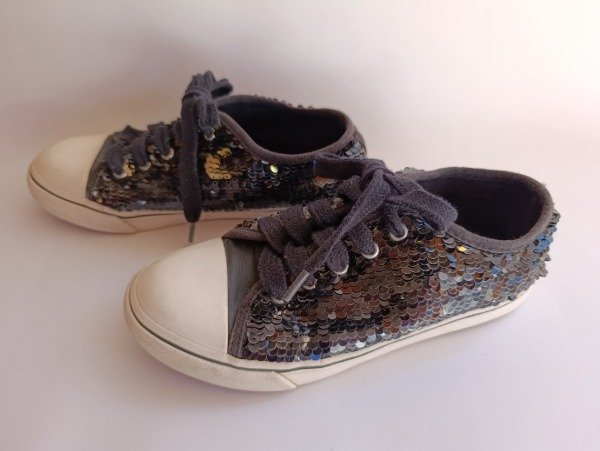 Producto - ZAPATILLAS CON LENTEJUELAS MARCA MIMO TALLE 31