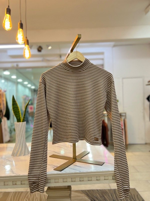 Producto - Media polera rayada con dedal Beige 0601