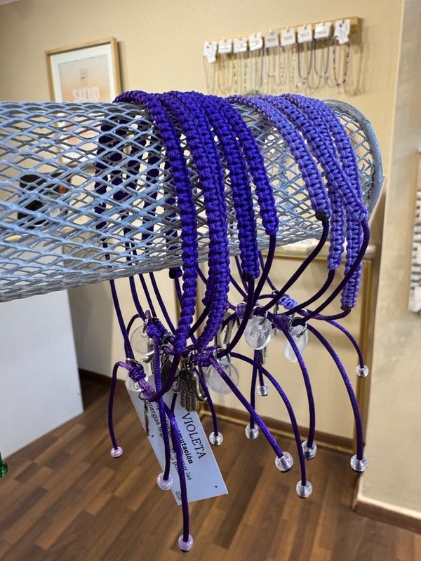 Producto - Pulsera trenzada  violeta