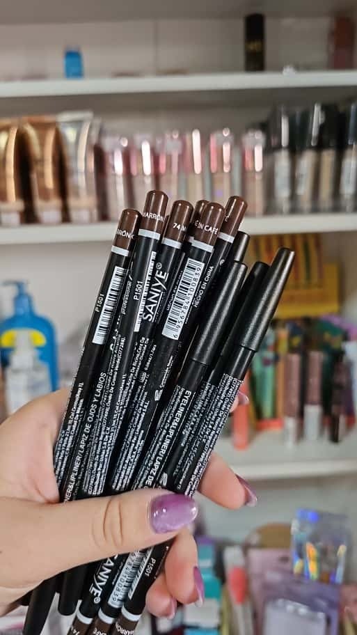 Producto - DELINEADOR DE LABIOS CAFÉ - SANIYE