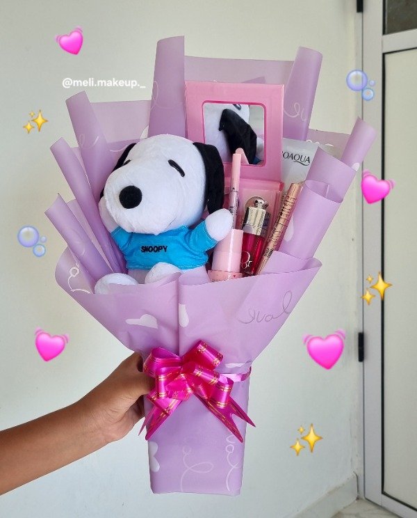 Producto - Ramo de Maquillaje SNOOPY