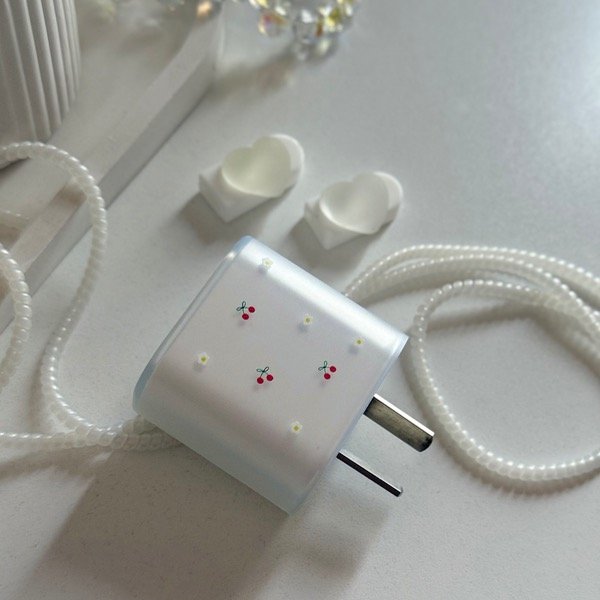 Producto - Protector de cargador cerezas-margaritas