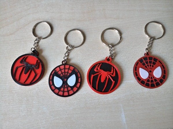 Producto - Llaveros De Hombre Araña A Elección Spiderman 3d Llaveritos