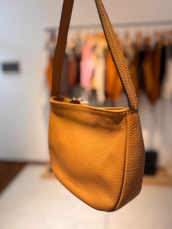 Producto - Cartera Cloe dulce de leche