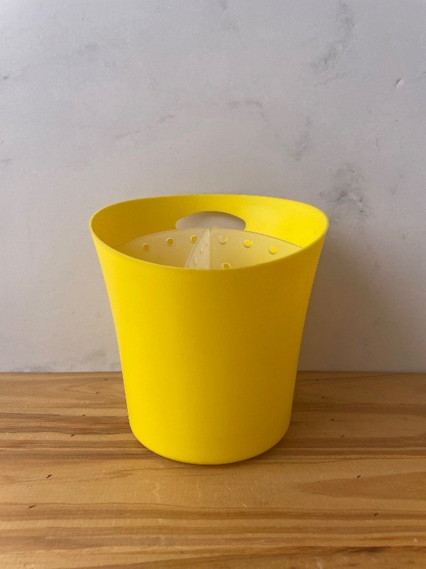 Producto - Escurridor Amarillo