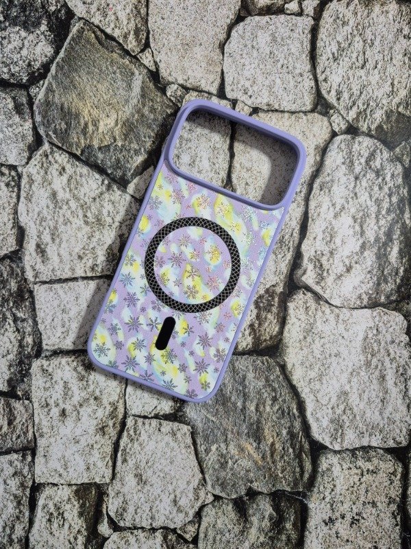 Producto - Funda rígida MagSafe diseño invierno Iphone 17 Pro Max lila