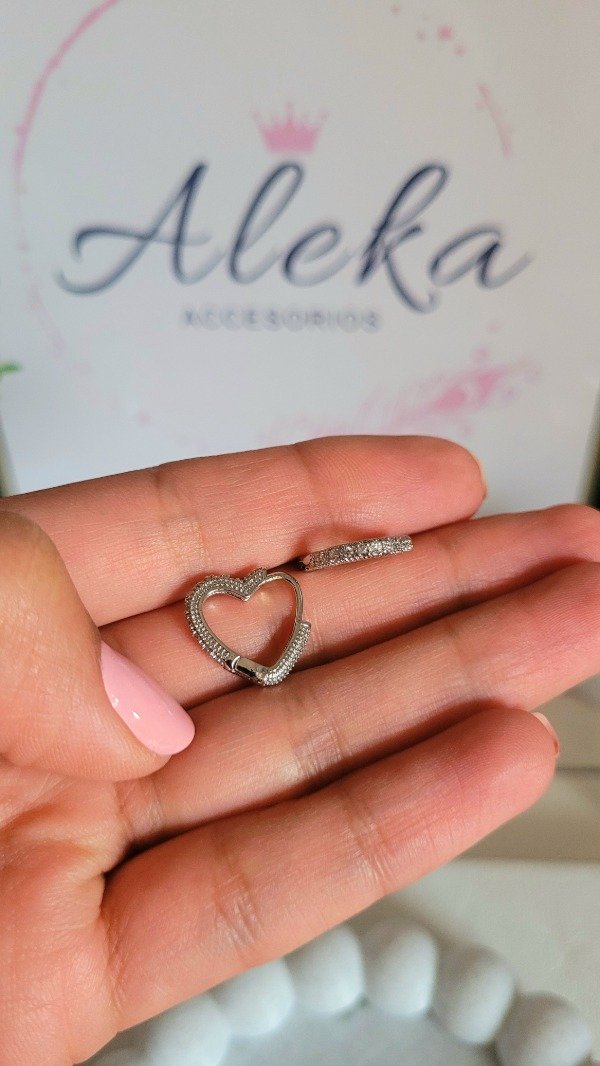 Producto - Argollas forma corazón(1.5mm)micro pavé plateados - 0