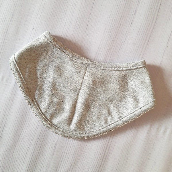 Producto - Babero Bandana Picot Gris