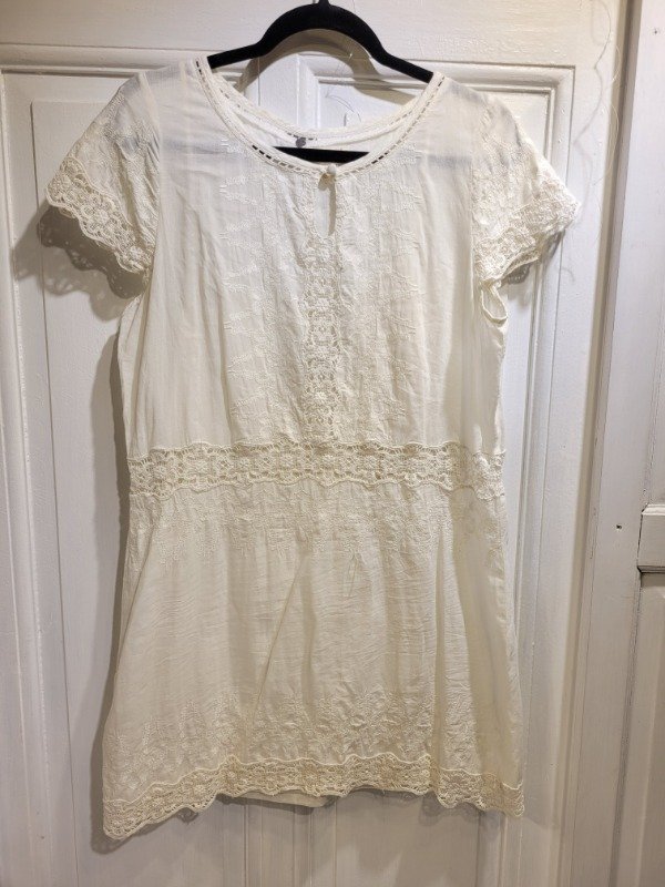 Producto - Vestido WANAMA crudo con bordados Talle M - PRECIO: 84X