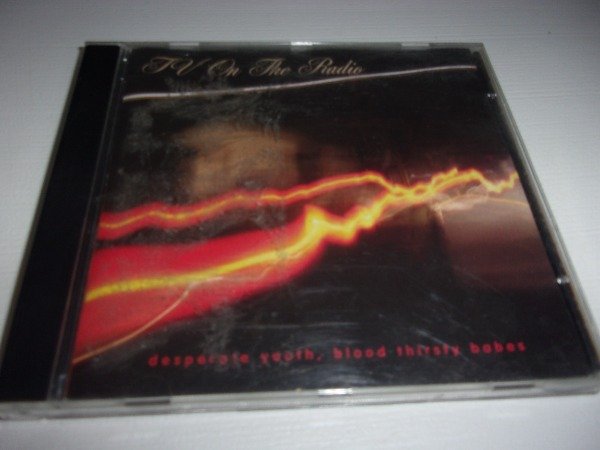 Producto - CD TV ON THE RADIO DESPERATE YOUTH BLOOD THIRSTY BABES LEER ARG 34A