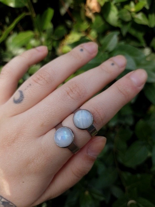 Producto - Anillo de Acero con Adularia