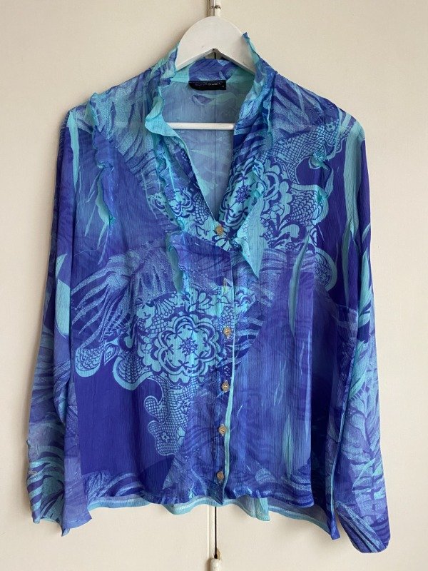 Producto - Camisa estampada con volados - 0
