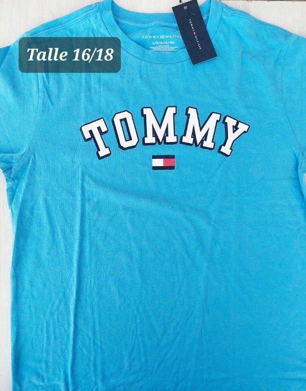 Remera manga corta Tommy talle 16/18 celeste