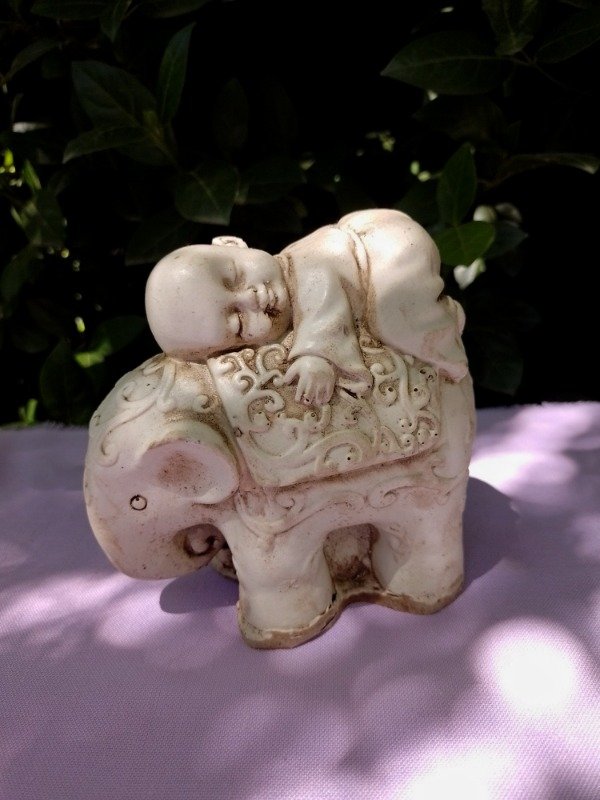 Producto - Elefante con bebé monje