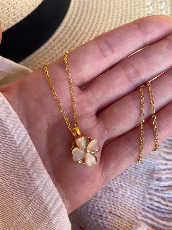 Producto - Collar giratorio Flor Lila A.D