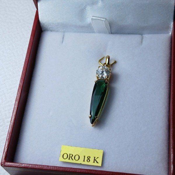 Producto - Dije Oro 18 kt con turmalina verde azulada y moissanita