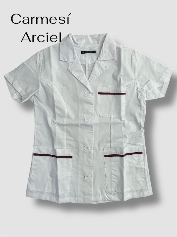 Producto - CARMESÍ ARCIEL (Botón, Blanca detalle Bordo)