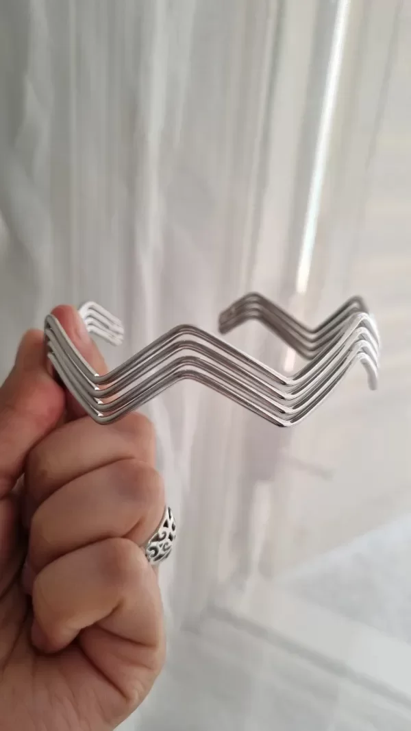 Producto - Brazalete plateado zig zag