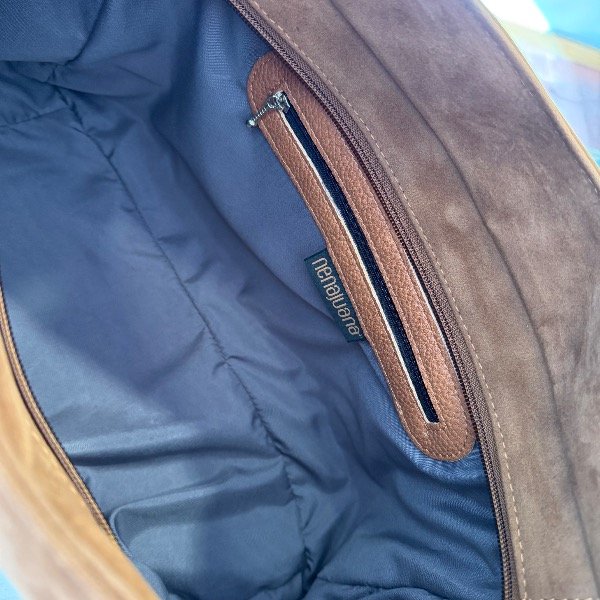 Producto - Cartera urbana símil gamuza - 8