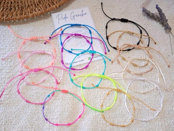 Producto - Pulseras 7 nudos de colores