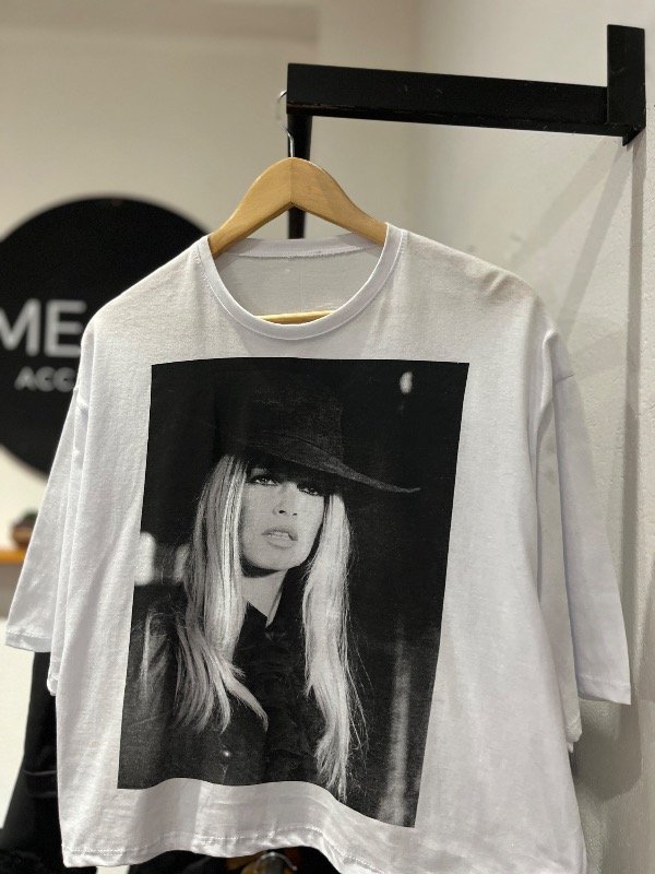 Producto - Remera maga Over Sombrero