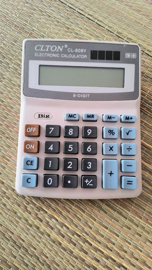 Producto - Calculadora gris clton