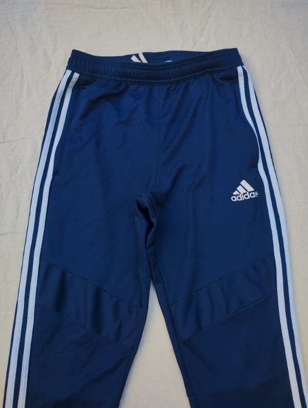Producto - Pantalón Adidas original.