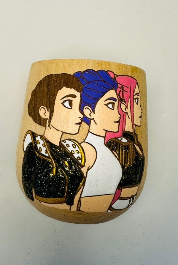 Producto - Mate Pintado Guerreras K-Pop
