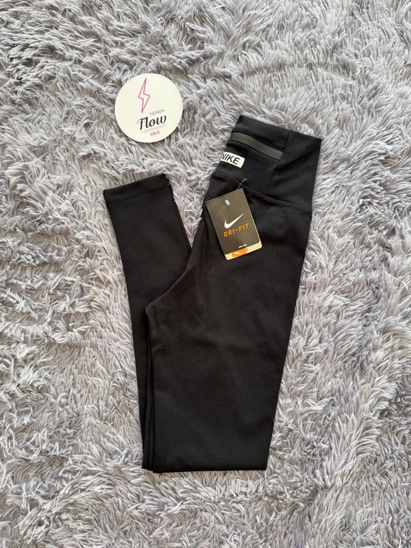 Producto - Calza Nike con Cierre