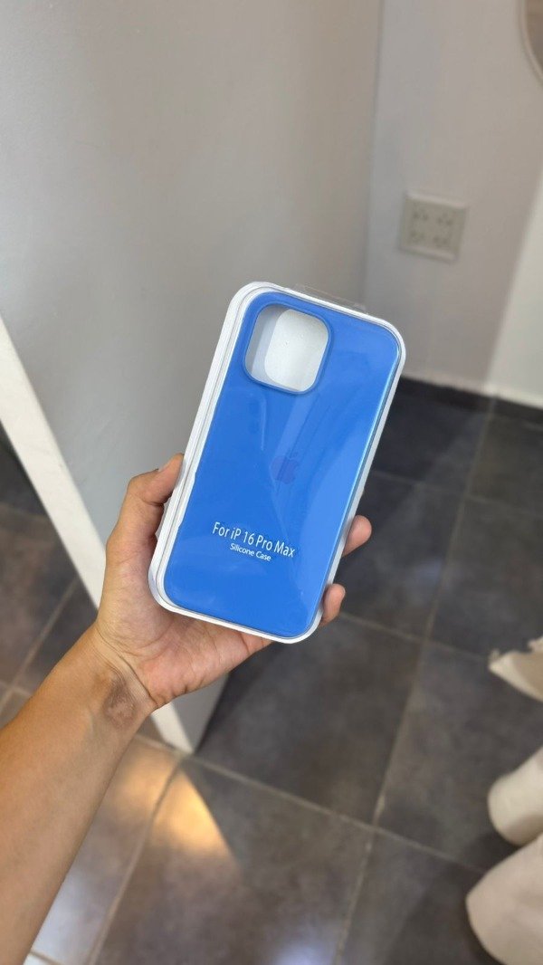 Producto - Silicone Case Azul 1 (IPhone 16 Pro Max)
