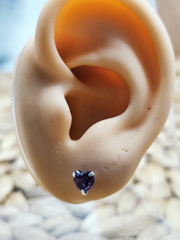 Producto - Aros Pasantes Corazón Lila - 6 Milímetros