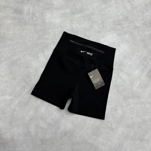 Producto - Short con cierre y bolsillo nike