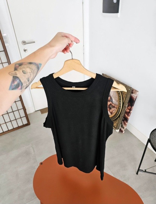 Producto - Musculosa morley L/XL