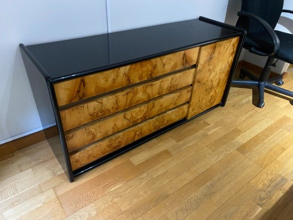 Producto - COMODA LAQUEADA ENCHAPADO RAIZ DE NOGAL 135x43x65 #10631