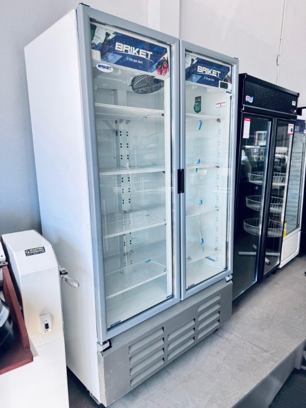 Producto - Heladera Exhibidora Master 10000 Briket