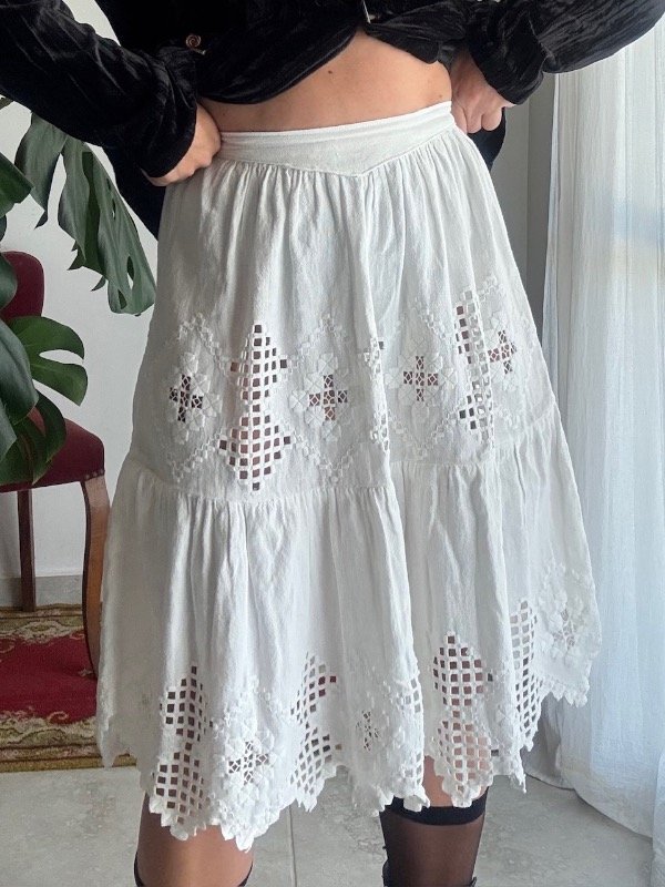 Producto - La falda del mantel